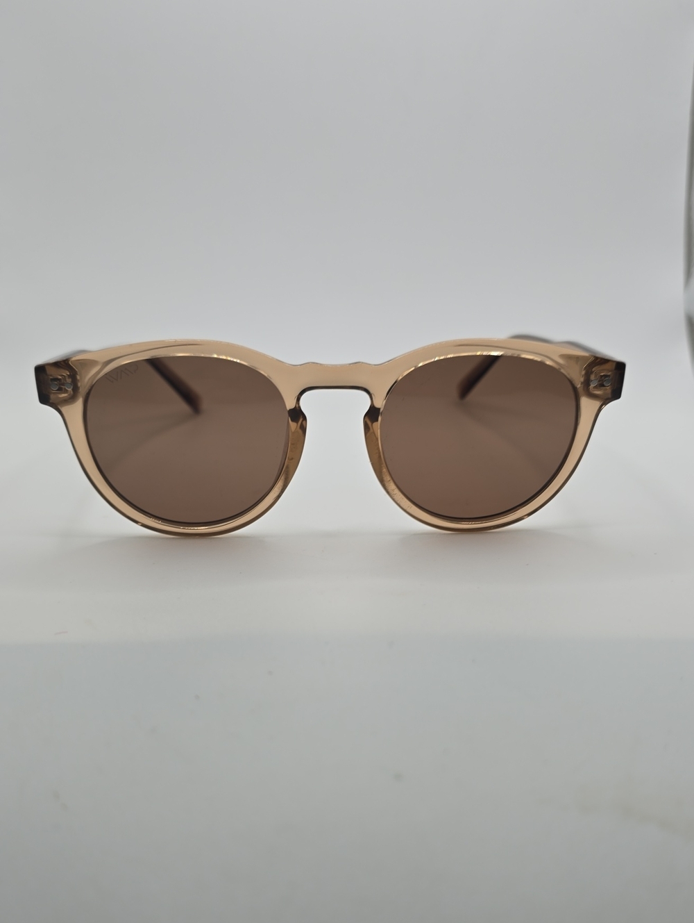 Wmp Tate Classic Round Sunglasses in Light Brown